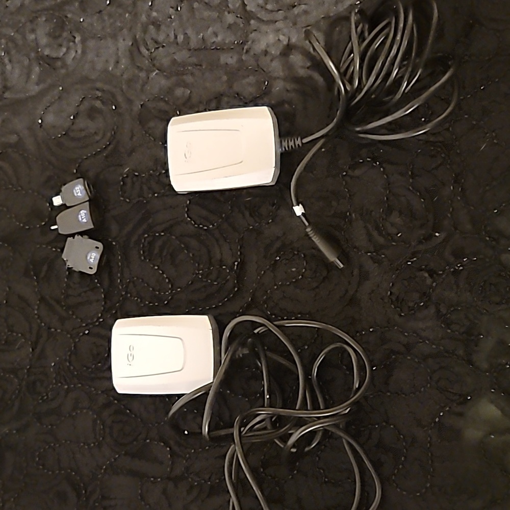 iGo charges